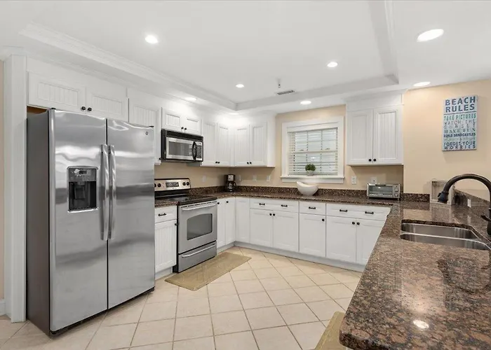 3 Bedroom Ocean Block At Seaside Retreat Just Steps From The Beach! * Ocean City