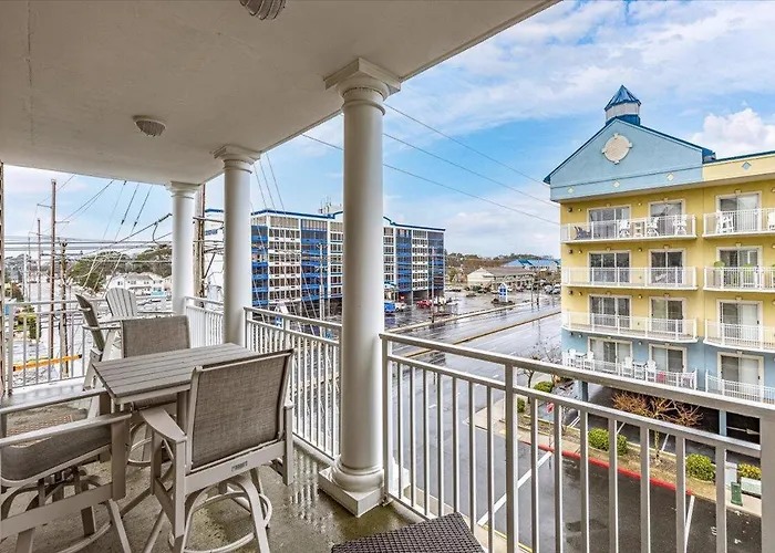 Holiday home 3 Bedroom Ocean Block At Seaside Retreat Just Steps From The Beach!