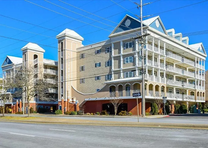3 Bedroom Ocean Block At Seaside Retreat Just Steps From The Beach! Holiday home